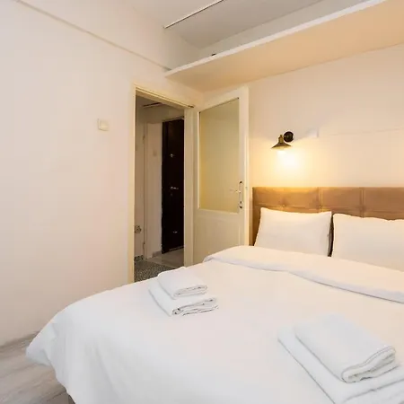 Cozy With Sea View In Beyoglu *