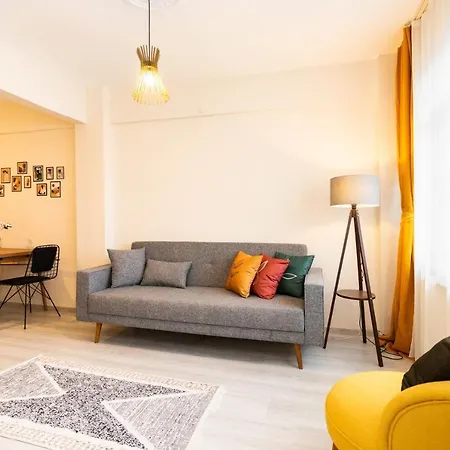 Cozy With Sea View In Beyoglu * Istambul
